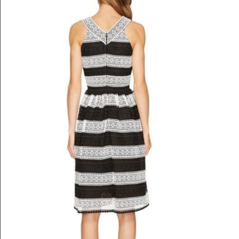 Kate Spade New York Colorblock Lace V-neck Dress 6 - Picture 6 of 8